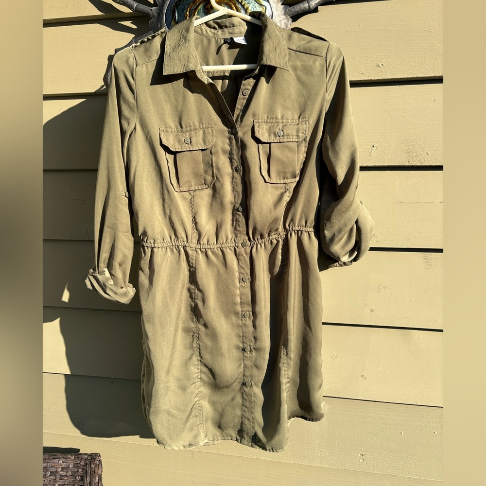 BDG Army green silky feel Women's Jacket or shirt w elastic waist. S XS-S.